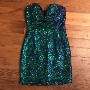 Mermaid 🧜‍♀️ Windsor Strapless Sequin Dress